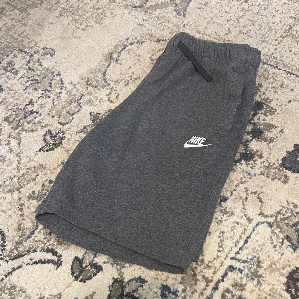 Men’s Small Nike Charcoal Gray Athletic Shorts